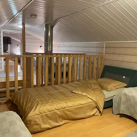 Keloporo - Rukan Moekit Сasa de vacaciones *